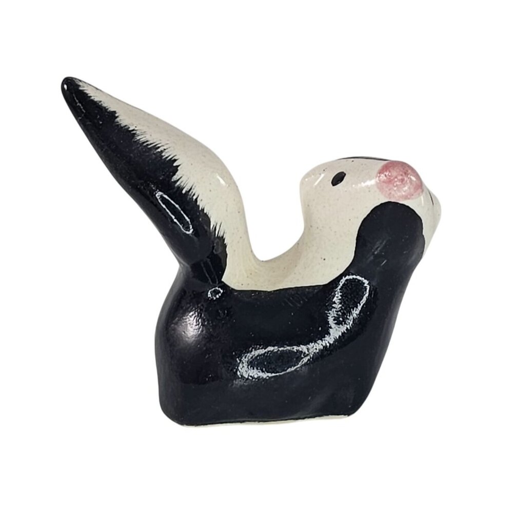 Vintage Early Hagen Renaker Skunk Miniature Figurine